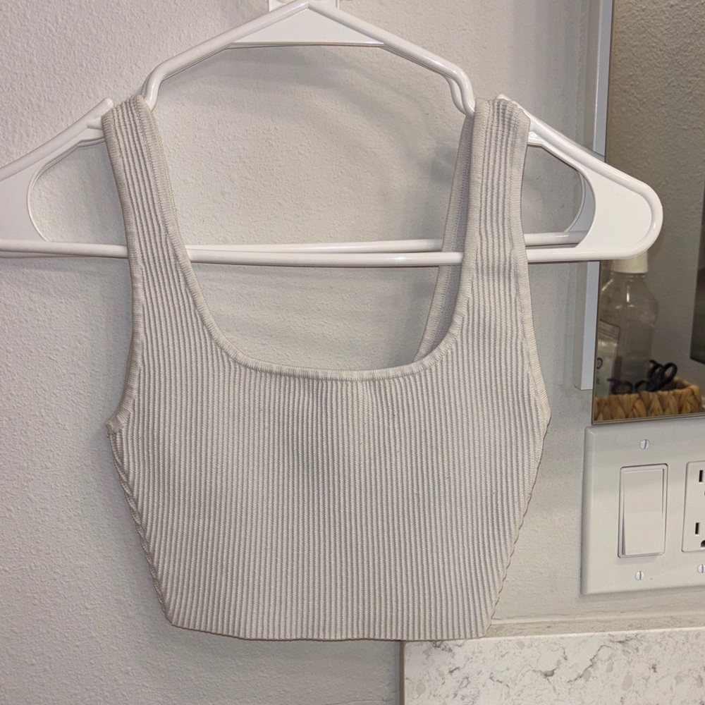 Aritzia Babaton Ribbed Crop Top - white